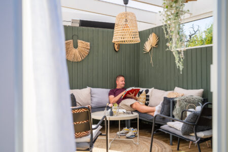 Skap drømmerommet i hagen med en frittstående hagestue.